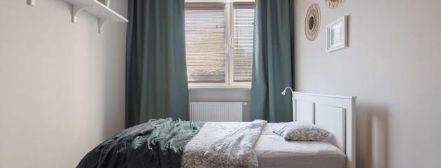 small-guest-bedroom
