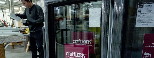 DraftLOCK vinyl window manufactured by Canadian Choice Windows & Doors, showcasing advanced energy-efficient window technology for improved home comfort.