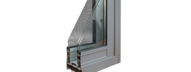 Low-E glass and double-glazing window technology comparison showing energy-efficient window performance in Canadian homes